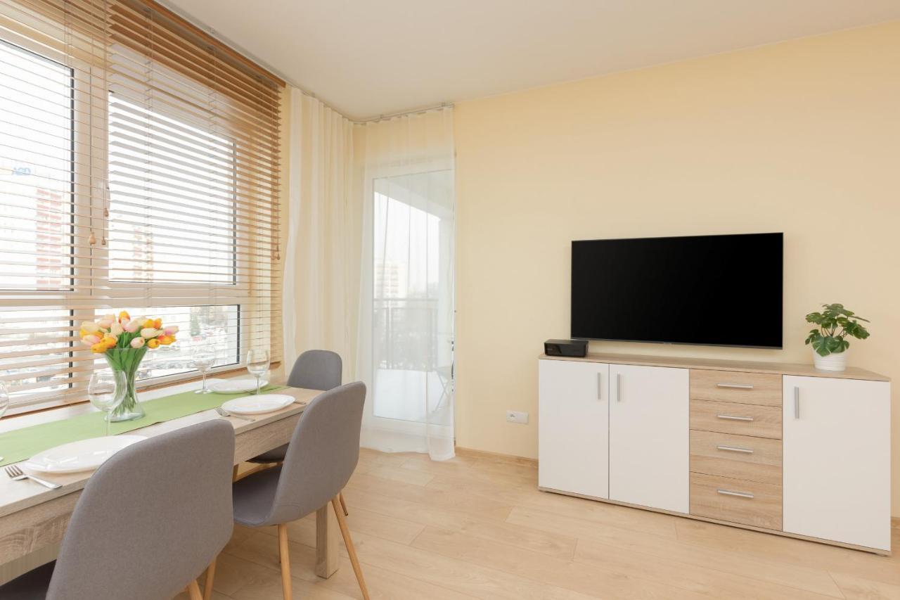 Praga Family Apartment With Parking By Noclegi Renters Varšava Exteriér fotografie